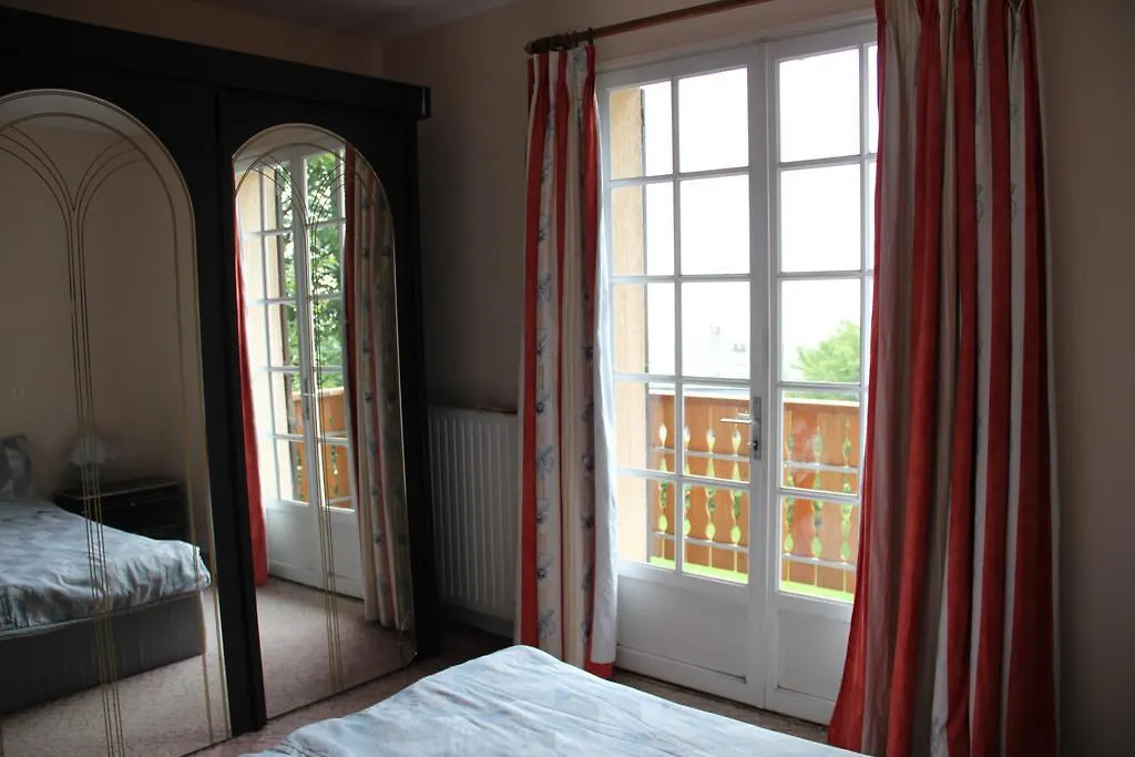 Holiday Home Maison De La Litiere Pugny-Chatenod