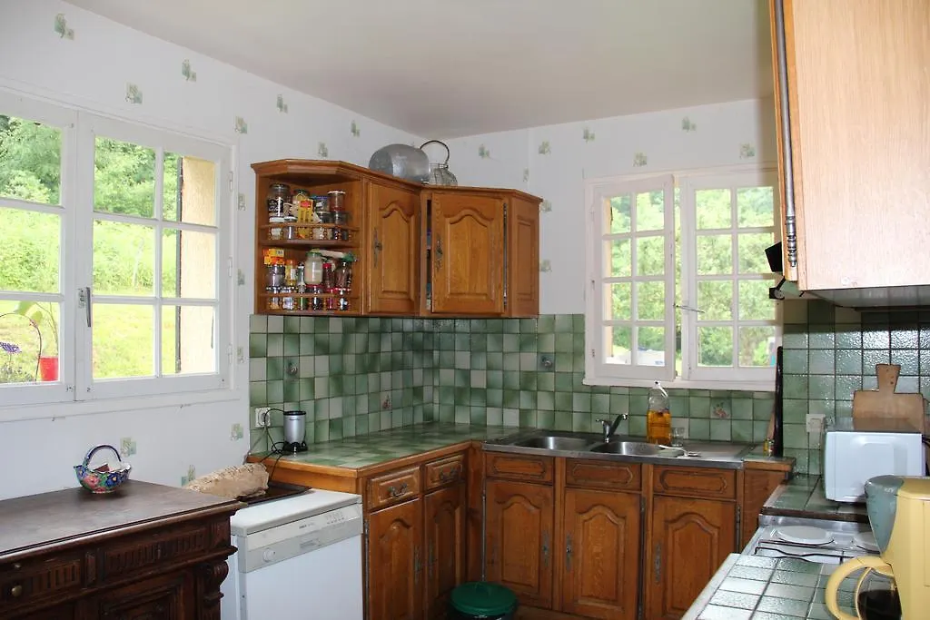 Holiday Home Maison De La Litiere Pugny-Chatenod 0*,